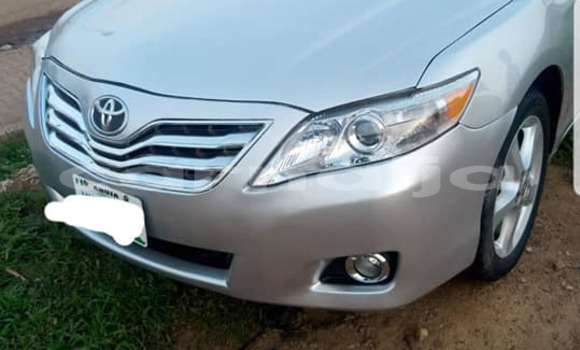 Acheter Occasion Voiture Toyota Camry Gris à Aba, État d'Abia Acheter Occasion Voiture Toyota Camry Gris à Aba, État d'Abia