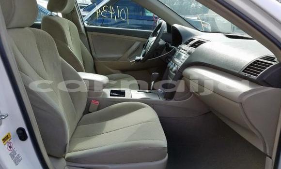 Buy New Toyota Camry White Car in Badagry in Lagos State Buy New Toyota Camry White Car in Badagry in Lagos State