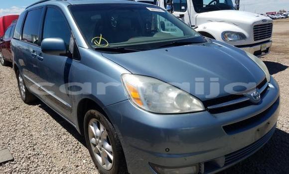 Buy New Toyota Sienna Blue Car in Lagos in Lagos State