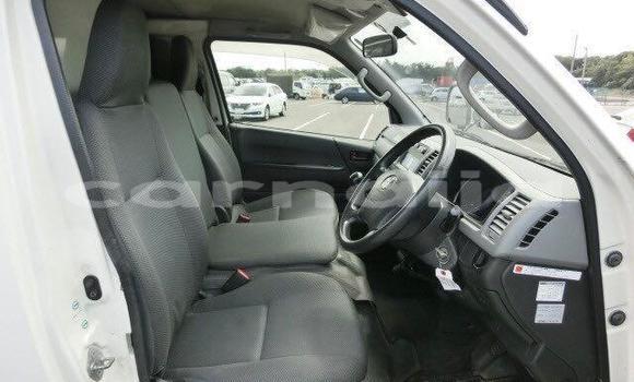 Acheter Neuf Voiture Toyota Verso Blanc à Badagry, État de Lagos Acheter Neuf Voiture Toyota Verso Blanc à Badagry, État de Lagos