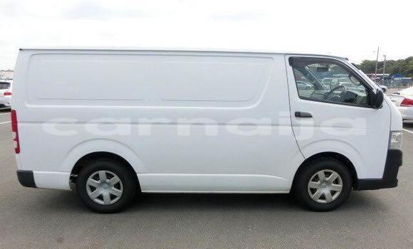 Acheter Neuf Voiture Toyota Verso Blanc à Badagry, État de Lagos Acheter Neuf Voiture Toyota Verso Blanc à Badagry, État de Lagos