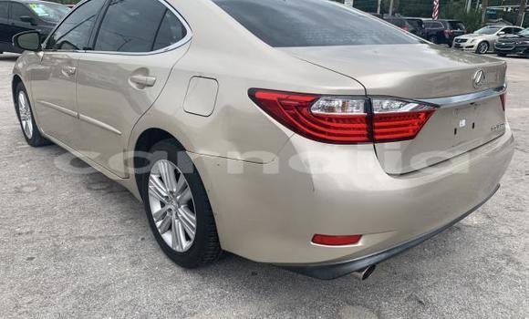 Buy New Lexus ES Silver Car in Badagry in Lagos State Buy New Lexus ES Silver Car in Badagry in Lagos State