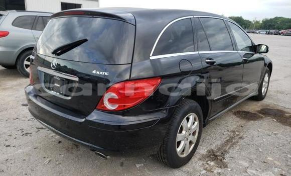 Buy New Mercedes-Benz R–Class Black Car in Badagry in Lagos State Buy New Mercedes-Benz R–Class Black Car in Badagry in Lagos State