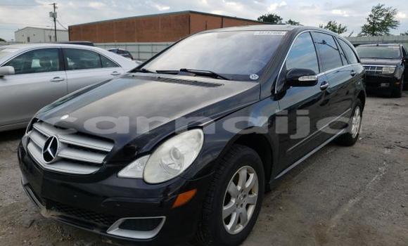 Buy New Mercedes-Benz R–Class Black Car in Badagry in Lagos State Buy New Mercedes-Benz R–Class Black Car in Badagry in Lagos State