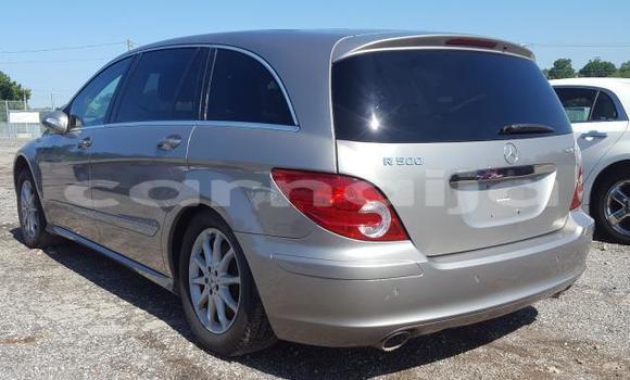 Buy New Mercedes-Benz R–Class Silver Car in Badagry in Lagos State Buy New Mercedes-Benz R–Class Silver Car in Badagry in Lagos State