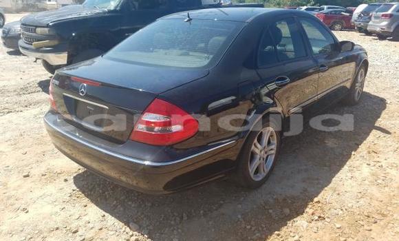 Acheter Neuf Voiture Mercedes-Benz E–Class Noir à Badagry, État de Lagos Acheter Neuf Voiture Mercedes-Benz E–Class Noir à Badagry, État de Lagos