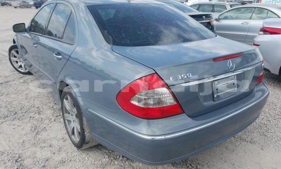 Acheter Neuf Voiture Mercedes-Benz E–Class Bleu à Badagry, État de Lagos Acheter Neuf Voiture Mercedes-Benz E–Class Bleu à Badagry, État de Lagos