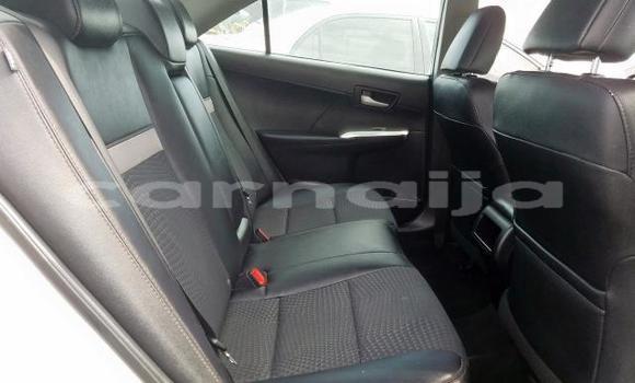 Acheter Neuf Voiture Toyota Camry Blanc à Badagry, État de Lagos Acheter Neuf Voiture Toyota Camry Blanc à Badagry, État de Lagos