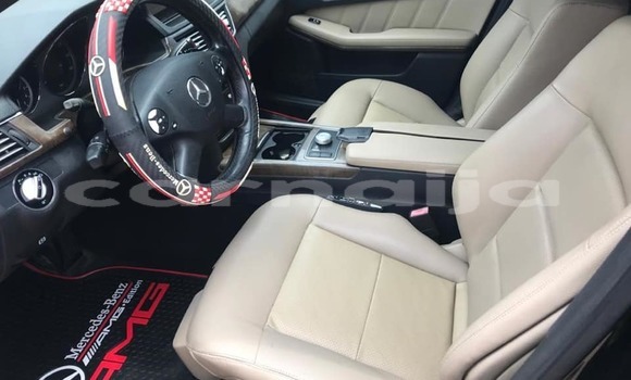 Acheter Occasion Voiture Mercedes-Benz E–Class Noir à Lagos, État de Lagos Acheter Occasion Voiture Mercedes-Benz E–Class Noir à Lagos, État de Lagos