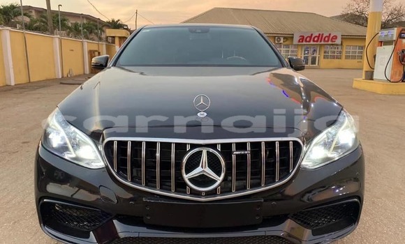 Acheter Occasion Voiture Mercedes-Benz E–Class Noir à Lagos, État de Lagos Acheter Occasion Voiture Mercedes-Benz E–Class Noir à Lagos, État de Lagos