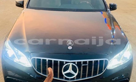 Acheter Occasion Voiture Mercedes-Benz E–Class Noir à Lagos, État de Lagos Acheter Occasion Voiture Mercedes-Benz E–Class Noir à Lagos, État de Lagos