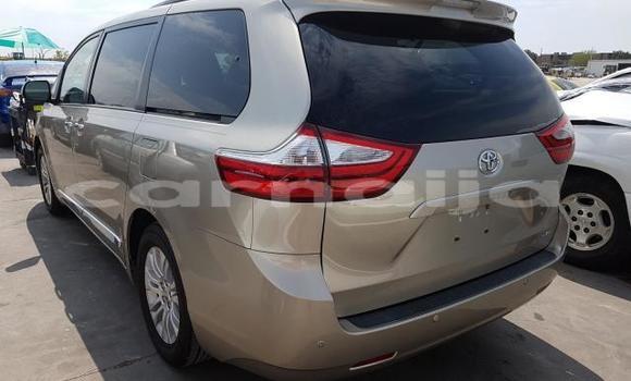 Buy New Toyota Sienna Beige Car in Badagry in Lagos State