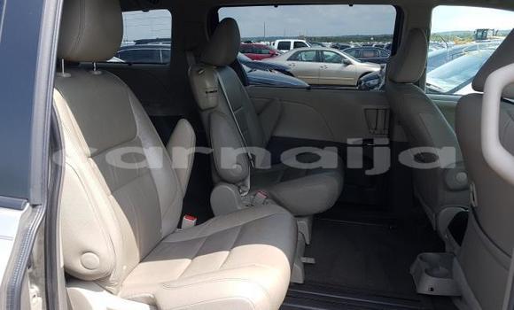 Acheter Neuf Voiture Toyota Sienna Beige à Badagry, État de Lagos Acheter Neuf Voiture Toyota Sienna Beige à Badagry, État de Lagos