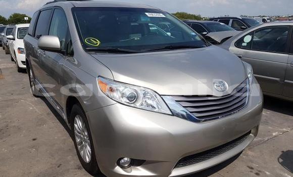Acheter Neuf Voiture Toyota Sienna Beige à Badagry, État de Lagos Acheter Neuf Voiture Toyota Sienna Beige à Badagry, État de Lagos