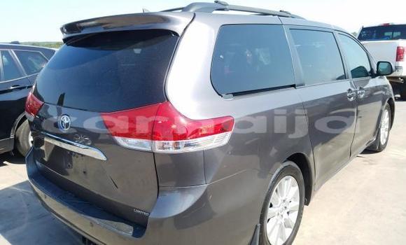 Acheter Neuf Voiture Toyota Sienna Noir à Badagry, État de Lagos Acheter Neuf Voiture Toyota Sienna Noir à Badagry, État de Lagos