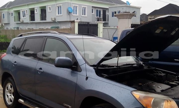 Acheter Occasion Voiture Toyota RAV4 Bleu à Lagos, État de Lagos Acheter Occasion Voiture Toyota RAV4 Bleu à Lagos, État de Lagos