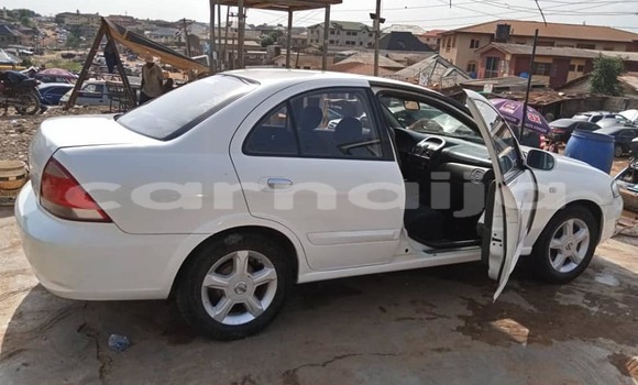 Acheter Occasion Voiture Nissan Sunny Blanc à Lagos, État de Lagos Acheter Occasion Voiture Nissan Sunny Blanc à Lagos, État de Lagos