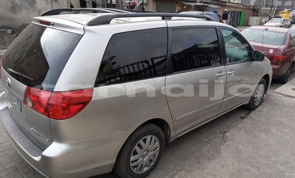Buy Used Toyota Sienna Silver Car in Lagos in Lagos State