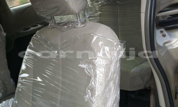 Acheter Occasion Voiture Toyota Sienna Beige à Lagos, État de Lagos Acheter Occasion Voiture Toyota Sienna Beige à Lagos, État de Lagos