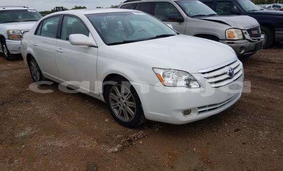 Buy New Toyota Avalon Silver Car in Badagry in Lagos State