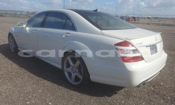 Acheter Neuf Voiture Mercedes-Benz S-klasse AMG Blanc à Badagry, État de Lagos Acheter Neuf Voiture Mercedes-Benz S-klasse AMG Blanc à Badagry, État de Lagos