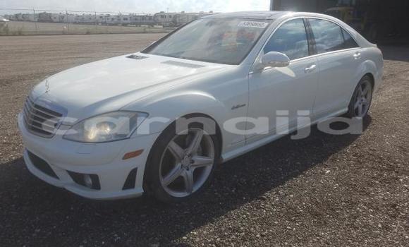 Acheter Neuf Voiture Mercedes-Benz S-klasse AMG Blanc à Badagry, État de Lagos Acheter Neuf Voiture Mercedes-Benz S-klasse AMG Blanc à Badagry, État de Lagos