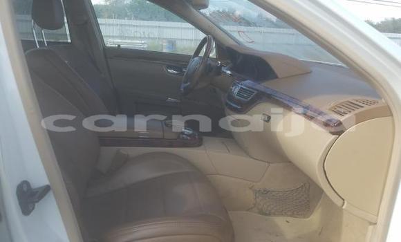 Acheter Neuf Voiture Mercedes-Benz S-klasse AMG Blanc à Badagry, État de Lagos Acheter Neuf Voiture Mercedes-Benz S-klasse AMG Blanc à Badagry, État de Lagos
