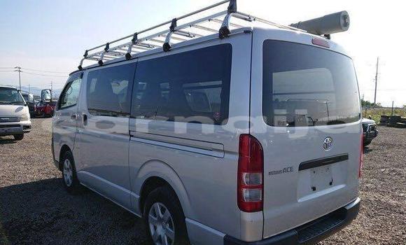 Buy New Toyota Hiace Silver Car in Badagry in Lagos State Buy New Toyota Hiace Silver Car in Badagry in Lagos State