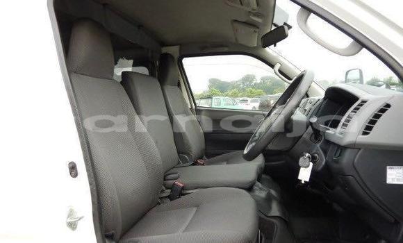 Acheter Neuf Voiture Toyota Sienna Blanc à Badagry, État de Lagos Acheter Neuf Voiture Toyota Sienna Blanc à Badagry, État de Lagos