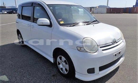 Buy New Toyota Sienta White Car in Badagry in Lagos State