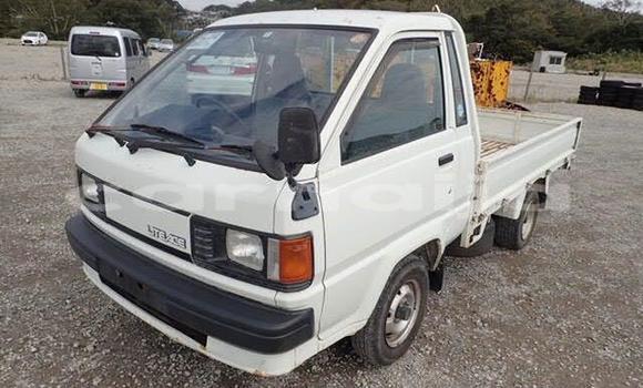 Acheter Neuf Voiture Toyota Dyna Blanc à Badagry, État de Lagos Acheter Neuf Voiture Toyota Dyna Blanc à Badagry, État de Lagos