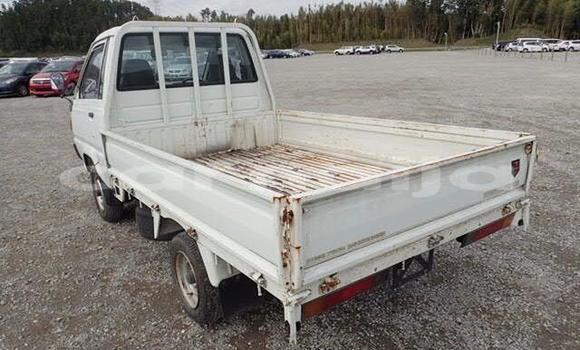 Acheter Neuf Voiture Toyota Dyna Blanc à Badagry, État de Lagos Acheter Neuf Voiture Toyota Dyna Blanc à Badagry, État de Lagos