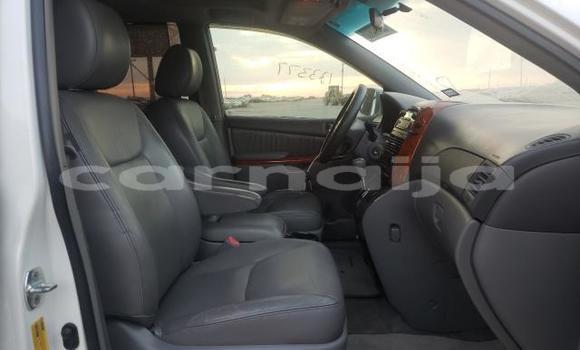 Buy New Toyota Sienna White Car in Badagry in Lagos State Buy New Toyota Sienna White Car in Badagry in Lagos State