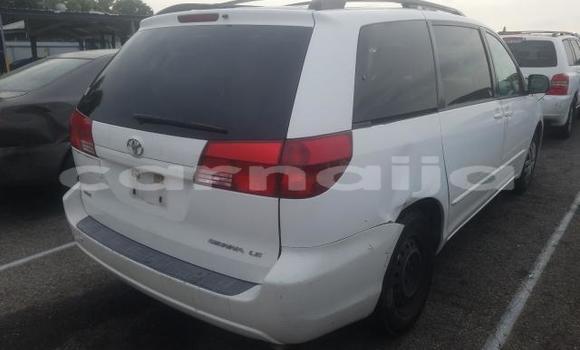 Buy New Toyota Sienna White Car in Badagry in Lagos State Buy New Toyota Sienna White Car in Badagry in Lagos State