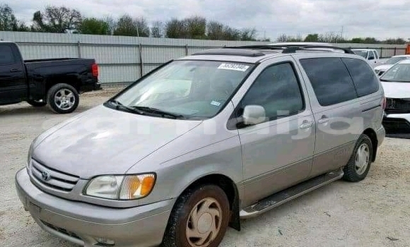 Acheter Import Voiture Toyota Sienna Gris à Lagos, État de Lagos Acheter Import Voiture Toyota Sienna Gris à Lagos, État de Lagos