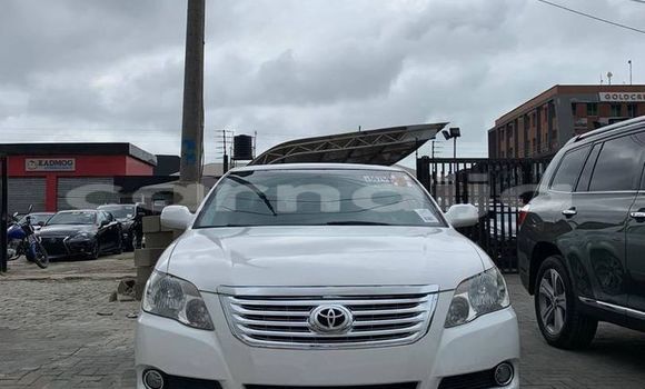 Buy Used Toyota Avalon White Car in Lagos in Lagos State