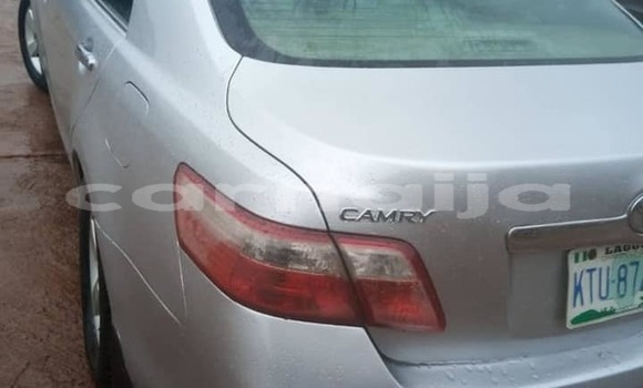 Acheter Occasion Voiture Toyota Camry Gris à Aba, État d'Abia Acheter Occasion Voiture Toyota Camry Gris à Aba, État d'Abia