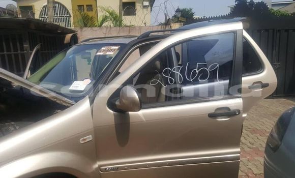 Acheter Occasion Voiture Mercedes-Benz ML–Class Beige à Lagos, État de Lagos Acheter Occasion Voiture Mercedes-Benz ML–Class Beige à Lagos, État de Lagos