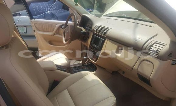 Acheter Occasion Voiture Mercedes-Benz ML–Class Beige à Lagos, État de Lagos Acheter Occasion Voiture Mercedes-Benz ML–Class Beige à Lagos, État de Lagos