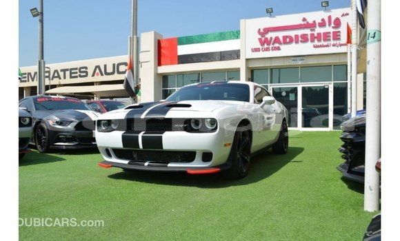 Acheter Import Voiture Dodge Challenger Blanc à Import - Dubai, État d'Abia Acheter Import Voiture Dodge Challenger Blanc à Import - Dubai, État d'Abia