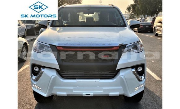 Acheter Import Voiture Toyota Fortuner Blanc à Import - Dubai, État d'Abia Acheter Import Voiture Toyota Fortuner Blanc à Import - Dubai, État d'Abia