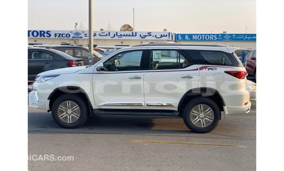 Acheter Import Voiture Toyota Fortuner Blanc à Import - Dubai, État d'Abia Acheter Import Voiture Toyota Fortuner Blanc à Import - Dubai, État d'Abia