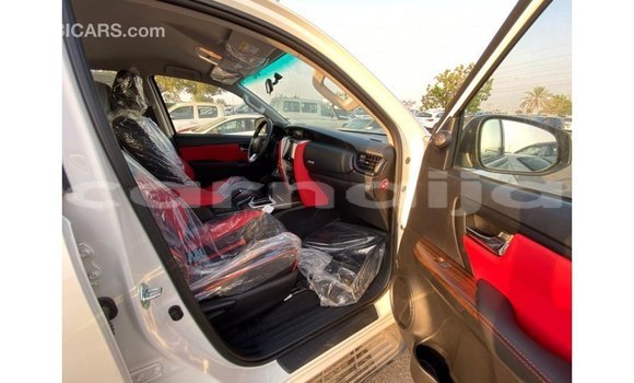 Acheter Import Voiture Toyota Fortuner Blanc à Import - Dubai, État d'Abia Acheter Import Voiture Toyota Fortuner Blanc à Import - Dubai, État d'Abia