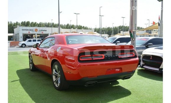 Acheter Import Voiture Dodge Challenger Rouge à Import - Dubai, État d'Abia Acheter Import Voiture Dodge Challenger Rouge à Import - Dubai, État d'Abia