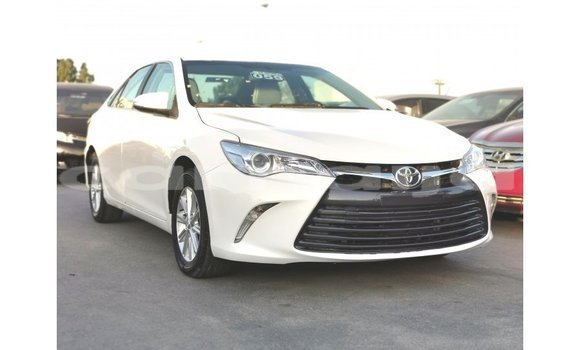 Buy Import Toyota Camry White Car in Import - Dubai in Abia State Buy Import Toyota Camry White Car in Import - Dubai in Abia State