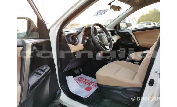 Acheter Import Utilitaire Toyota HiAce Blanc à Import - Dubai, État d'Abia Acheter Import Utilitaire Toyota HiAce Blanc à Import - Dubai, État d'Abia