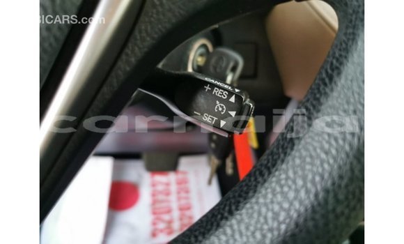 Acheter Import Utilitaire Toyota HiAce Blanc à Import - Dubai, État d'Abia Acheter Import Utilitaire Toyota HiAce Blanc à Import - Dubai, État d'Abia