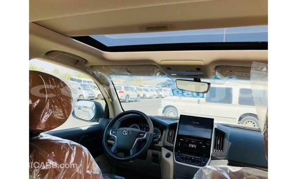 Acheter Import Voiture Toyota Land Cruiser Blanc à Import - Dubai, État d'Abia Acheter Import Voiture Toyota Land Cruiser Blanc à Import - Dubai, État d'Abia