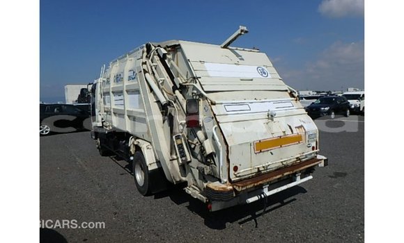 Acheter Import Voiture Isuzu Rodeo Blanc à Import - Dubai, État d'Abia Acheter Import Voiture Isuzu Rodeo Blanc à Import - Dubai, État d'Abia