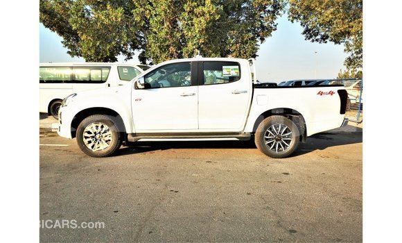 Acheter Import Voiture Isuzu Rodeo Blanc à Import - Dubai, État d'Abia Acheter Import Voiture Isuzu Rodeo Blanc à Import - Dubai, État d'Abia